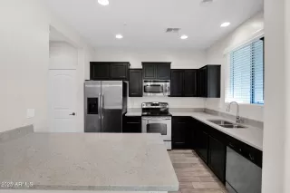 Photo #6: 6944656 Listing