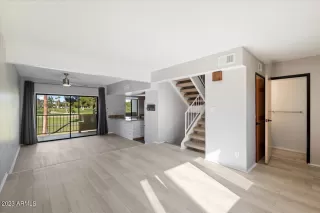 Photo #5: 6944694 Listing 