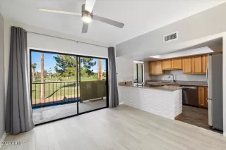 Photo #6: 6944694 Listing 