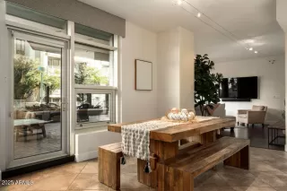 Photo #4: 6944759 Listing