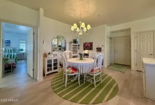 Photo #6: 6944859 Listing