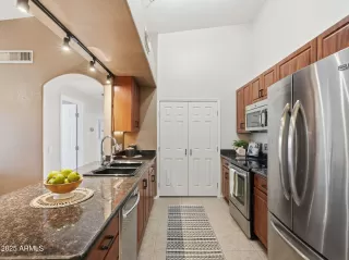 Photo #3: 6944916 Listing 