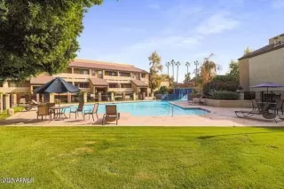 Photo #2: 6944936 Listing 