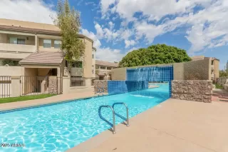 Photo #4: 6944936 Listing 