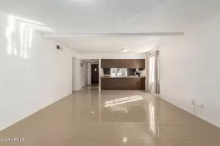 Photo #5: 6945043 Listing 