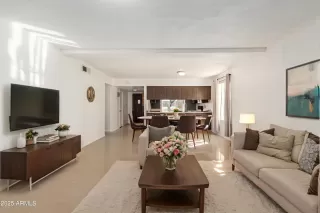 Photo #6: 6945043 Listing 