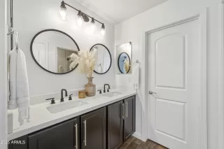 Photo #5: 6945314 Listing 