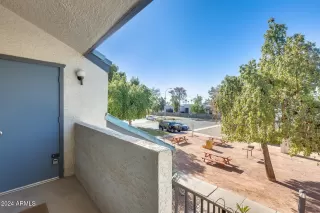 Photo #5: 6945317 Listing 