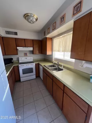 Photo #2: 6945352 Listing