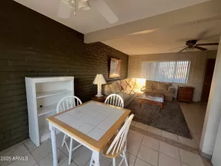 Photo #4: 6945352 Listing