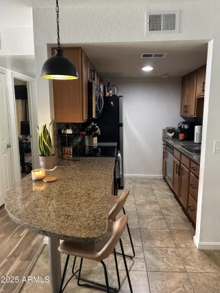 Photo #1: 6945604 Listing 