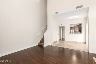 Photo #4: 6945614 Listing 