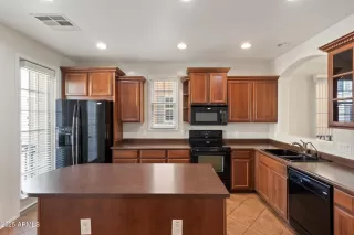 Photo #4: 6945624 Listing 