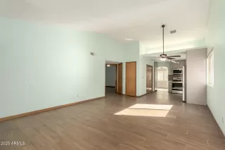 Photo #4: 6945882 Listing 