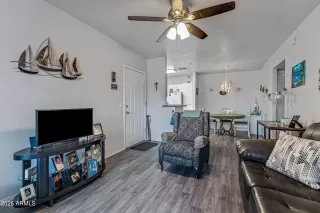 Photo #5: 6945978 Listing 