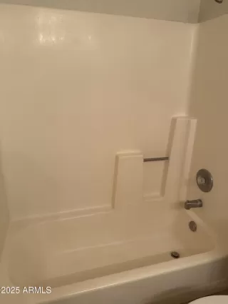 Photo #6: 6946222 Listing 