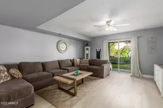 Photo #3: 6946348 Listing 