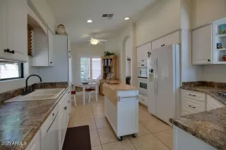 Photo #4: 6946495 Listing 