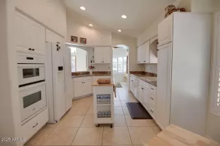 Photo #6: 6946495 Listing 