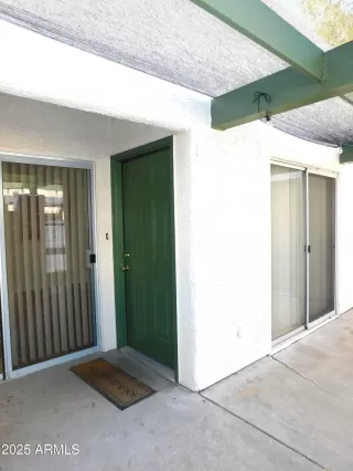 Photo #2: 6946589 Listing 