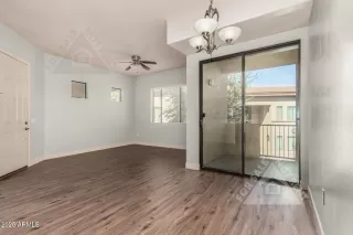 Photo #5: 6946836 Listing