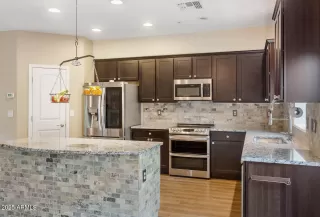 Photo #4: 6946877 Listing 