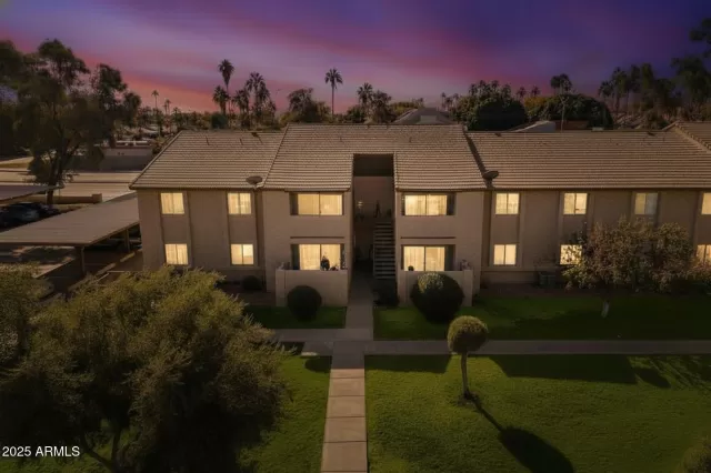 MLS: 6947045 Condo For Sale