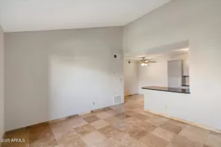 Photo #2: 6947045 Listing 