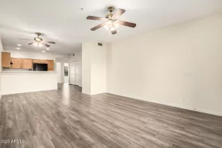 Photo #5: 6947096 Listing 