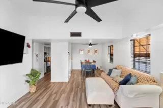 Photo #5: 6947307 Listing 