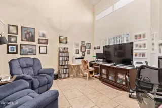 Photo #5: 6947311 Listing