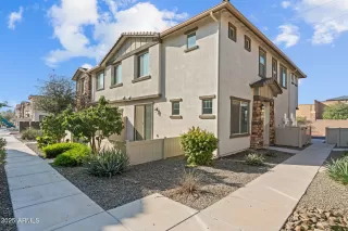 More Details about MLS # 6947417 : 4100 S PINELAKE WAY 189#189