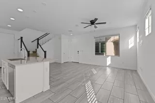 Photo #4: 6947417 Listing 