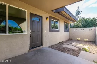 Photo #2: 6947530 Listing