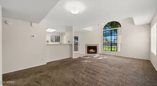 Photo #4: 6947656 Listing