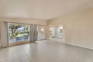 Photo #2: 6947712 Listing