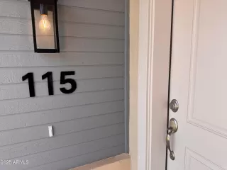 Photo #1: 6947978 Listing