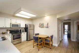 Photo #3: 6948341 Listing