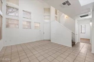 Photo #3: 6948480 Listing 