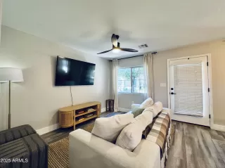 Photo #2: 6948588 Listing 