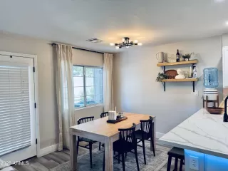 Photo #6: 6948588 Listing 