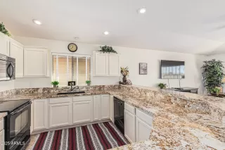 Photo #3: 6948752 Listing 