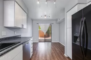 Photo #6: 6948904 Listing 