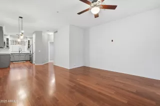 Photo #2: 6949092 Listing 