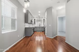 Photo #6: 6949092 Listing 