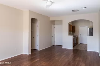 Photo #2: 6949127 Listing