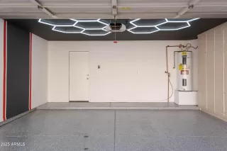 Photo #3: 6949127 Listing