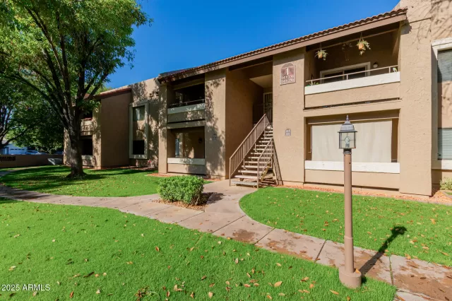 MLS: 6949257 Condo For Sale