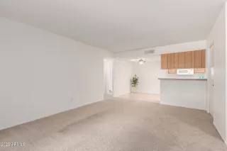 Photo #2: 6949257 Listing 