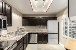 Photo #4: 6949343 Listing